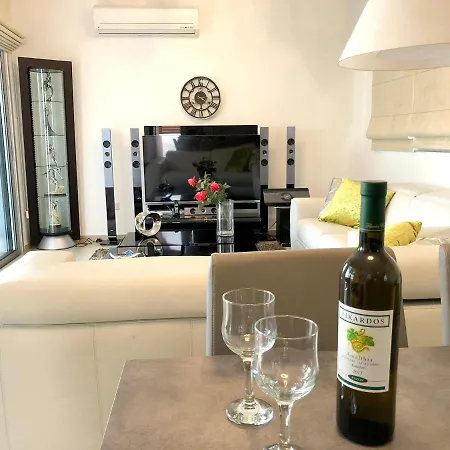 Elegant In With Sea View And Private Pool *