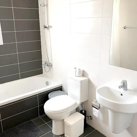 Elegant In With Sea View And Private Pool Peyia
