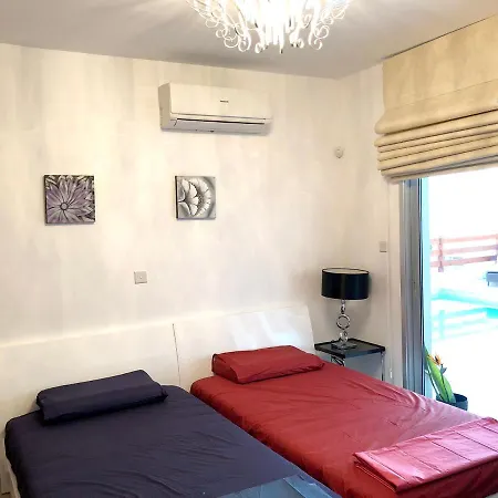 Villa Elegant In With Sea View And Private Pool Peyia